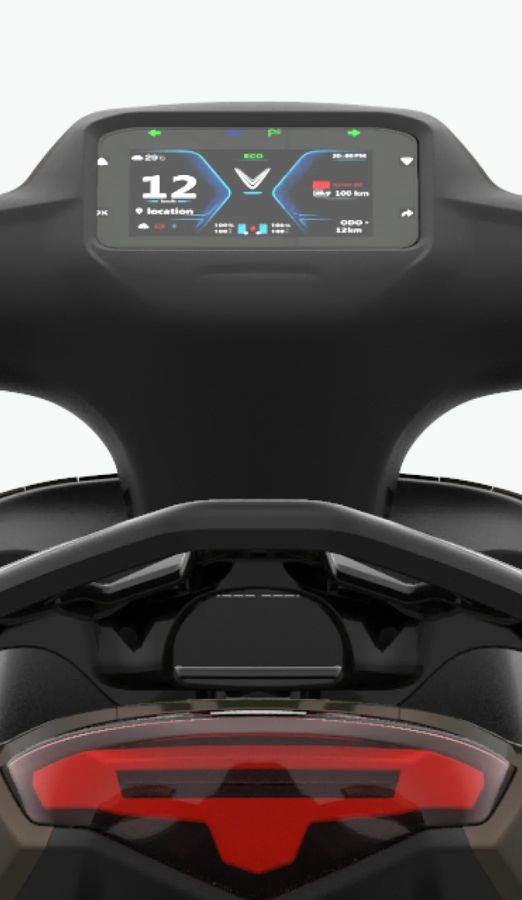 Màn hình TFT có kết nối Bluetooth với điện thoại để thông báo cuộc gọi.